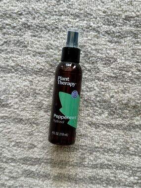 WOMEN: peppermint hydrosol